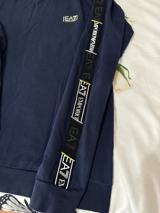 Pulover Emporio Armani
