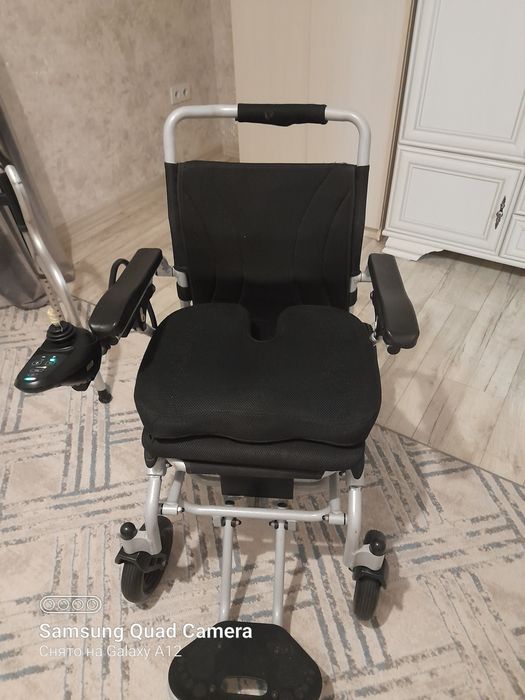 инвалидная электрокаляска .