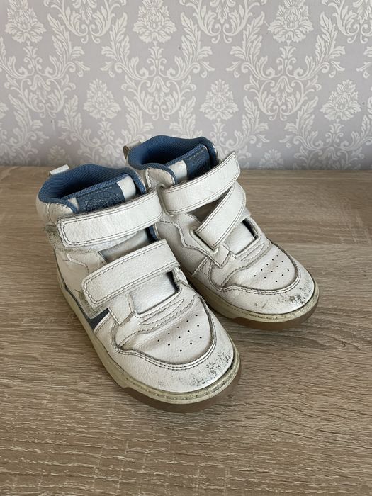 Продам детскую обувь на мальчика