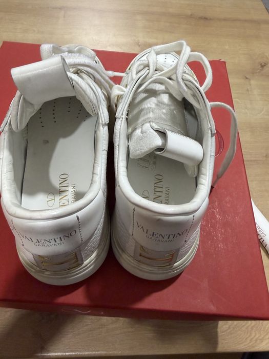 Vand adidasi originali Valentino Garavani