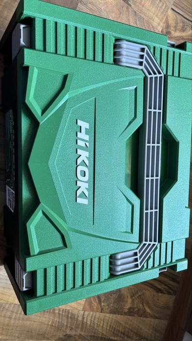 Masina de gaurit si insurubat cu percutie Hikoki