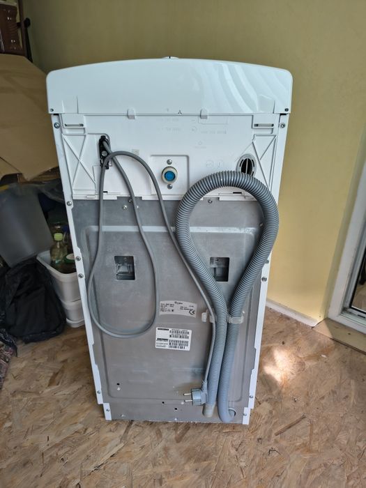 Vând mașină de spălat verticală Whirlpool, 5 kg, stare bună de funcționare, detalii în mesaj