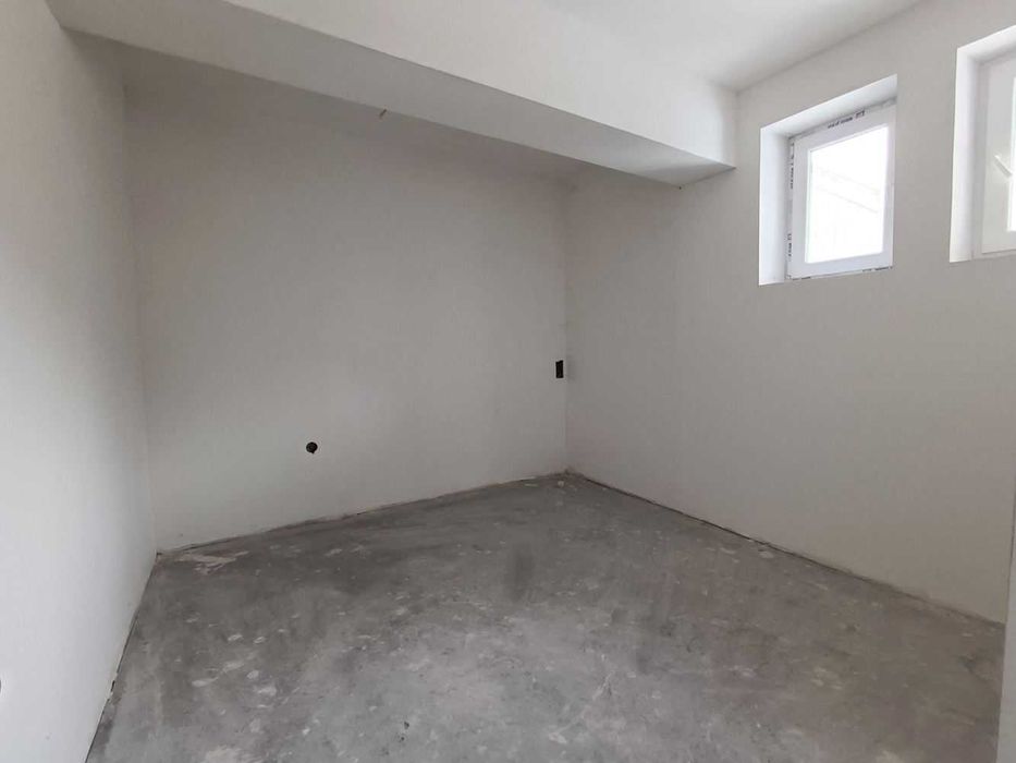 Продава се Тристаен апартамент в Велико Търново, Асенов - 90 кв.м за 566 €/кв.м - Снимка #8