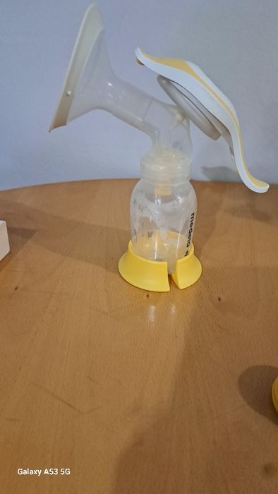 Ръчна помпа за кърма Medela