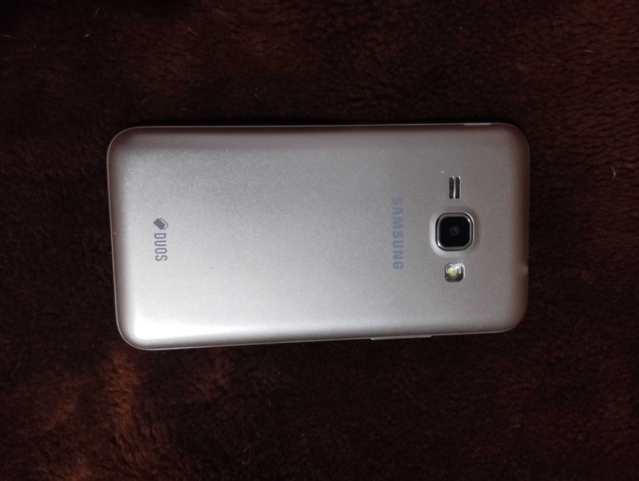 Продам смартфон Samsung j1 , Nokia