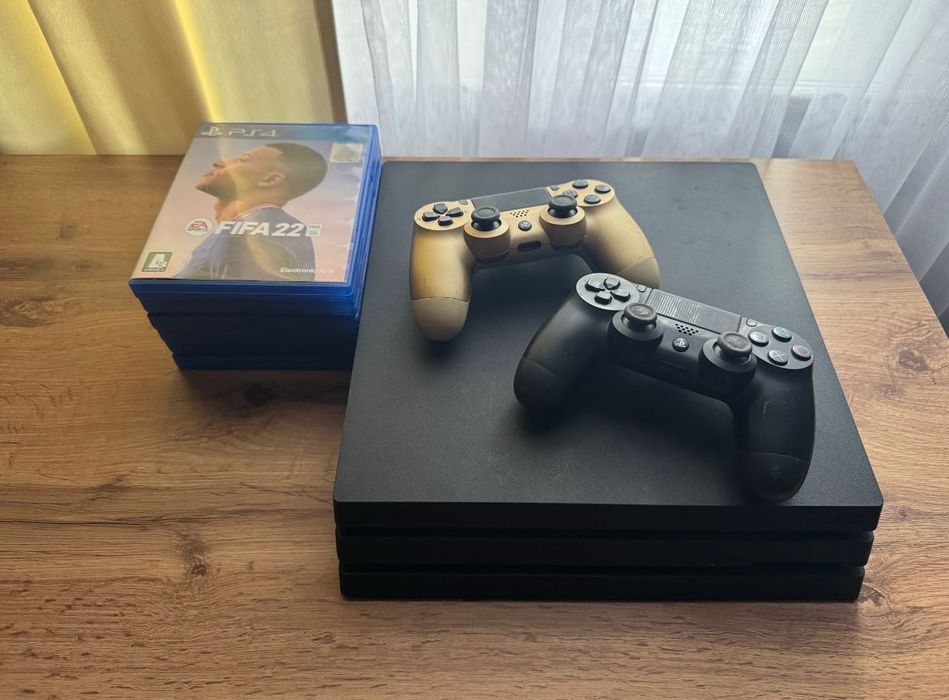 PS 4 PRO 1TB в отличном состоянии