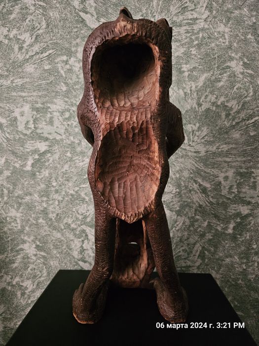 Эксклюзивная статуэтка из железного дерева.