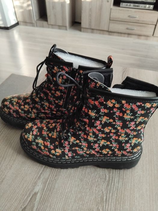 Дамски боти, ботуши на цветя