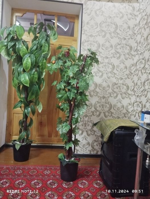 Искусственный цветы (гул)