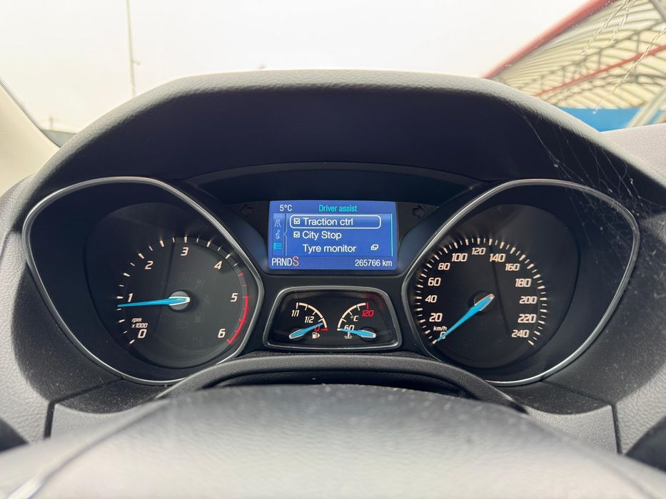Ford Focus 2014 2.0 TDCI Cutie automata/Echipare Ghia/Distributie și ulei la cutie schimbate recent
