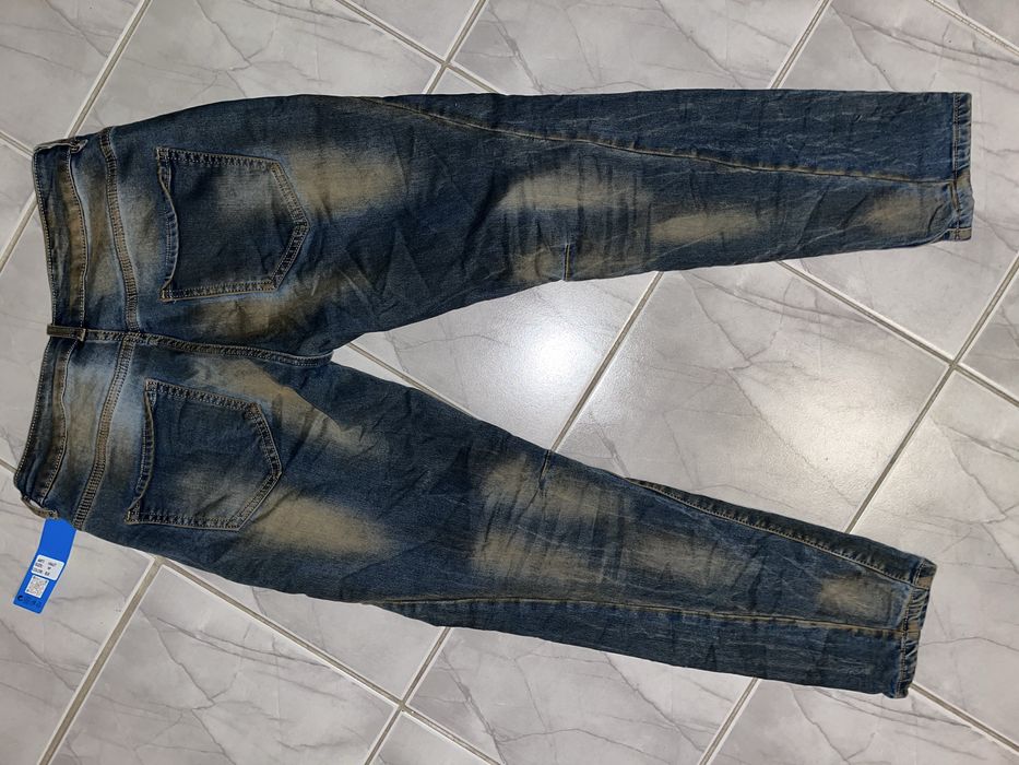 Нови дамски дънки размер М