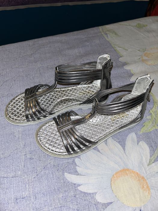 Босоножки детские