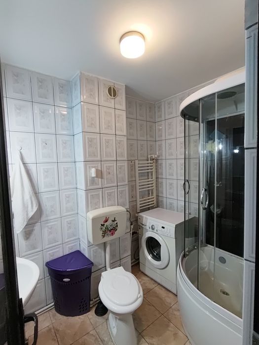 Vând apartament 2 camere lângă Hotel Kristall