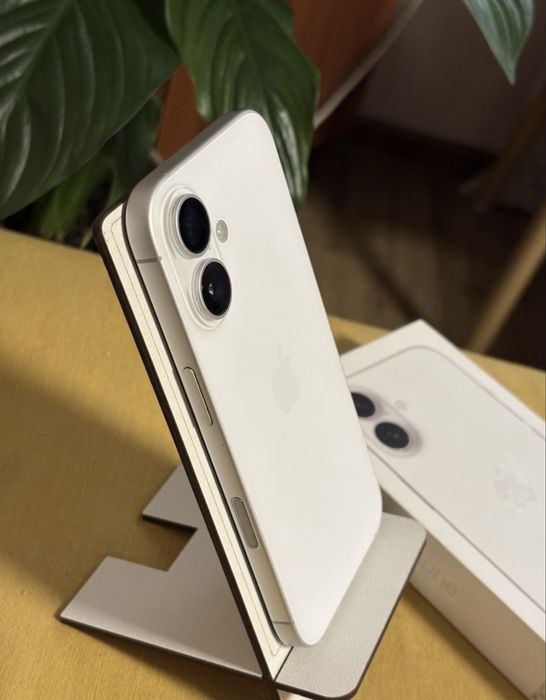 Iphone 16 256гб белый