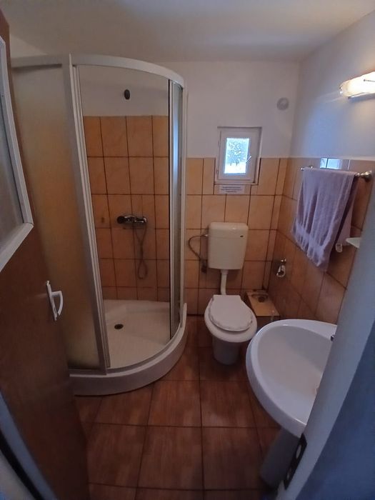 Vand casa de vacanta