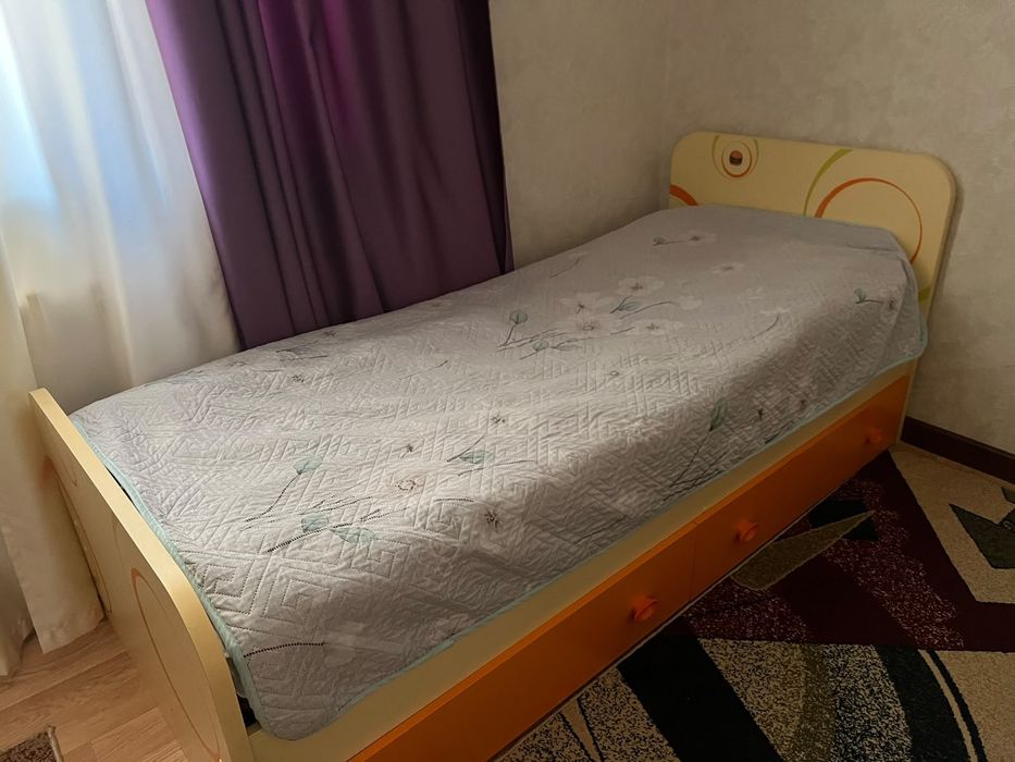 Детская мебель, шкаф+писменный стол
