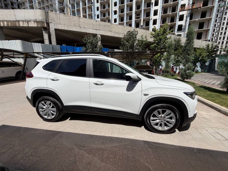 Продам свой Chevrolet Tracker LTZ