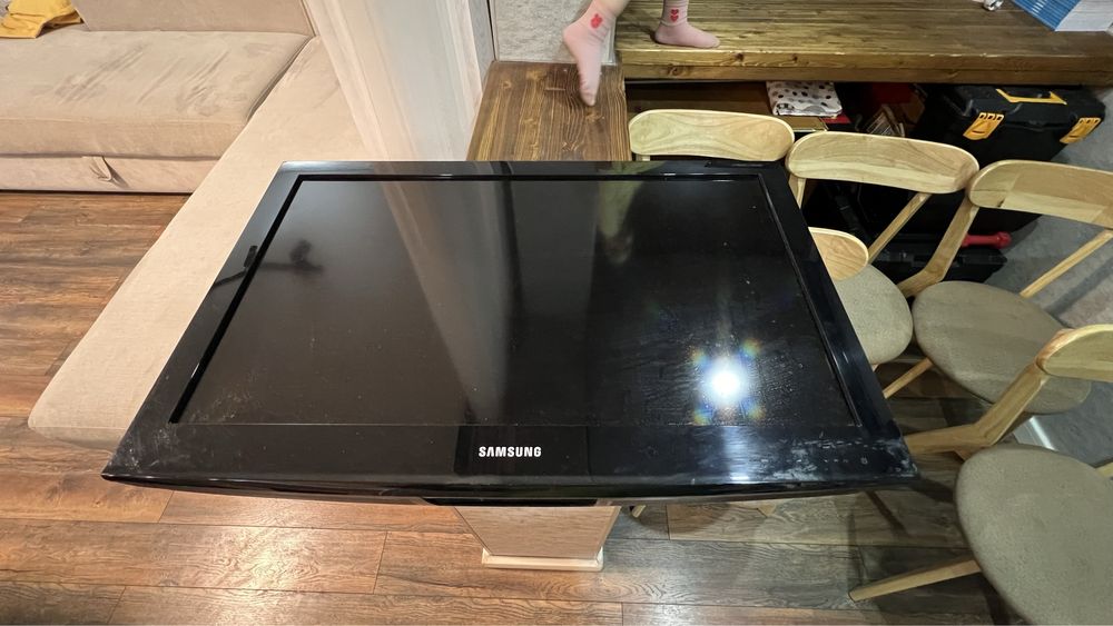Телевизор SAMSUNG