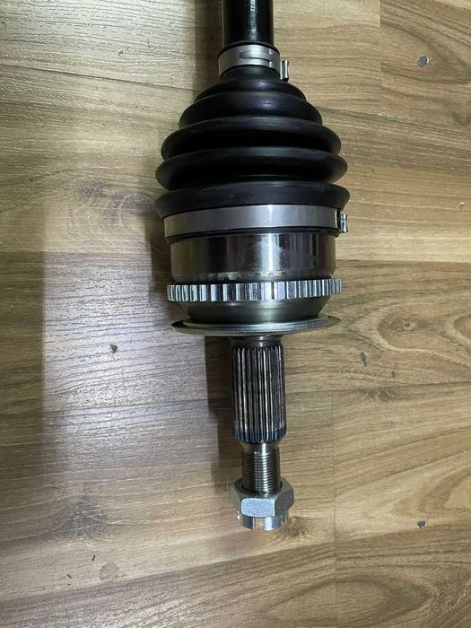 Привод в сборе гранаты на Mazda 3