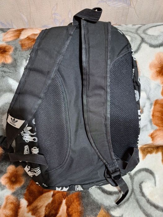 Продается рюкзак Adidas