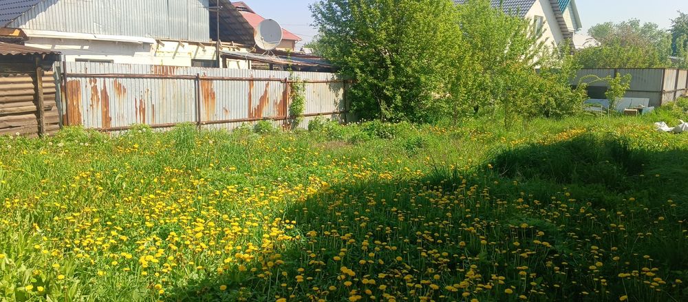 Участок с времянкой