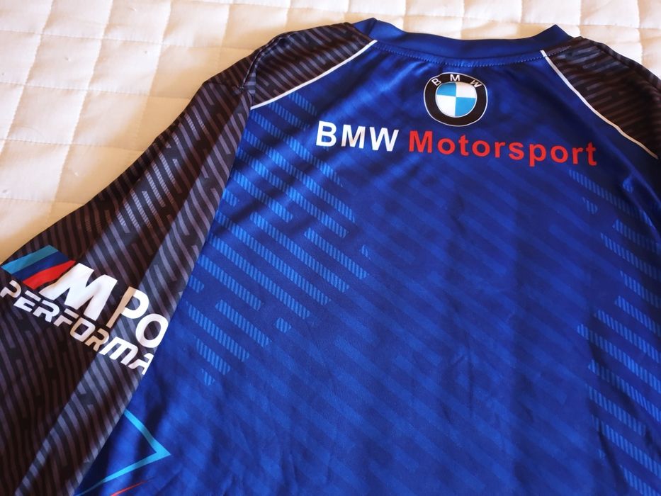 Bluza  de  barbati   -  120  lei.