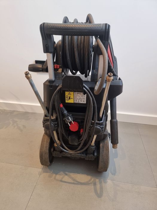 Vand aparat de spalat cu presiune Bosch professional