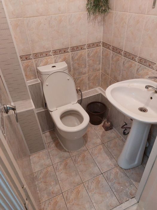 Продаётся 3-х комнатная квартира на Паркенстком базаре  3/9/9