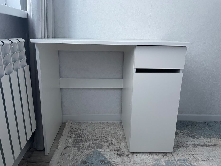 Продам ученический стол