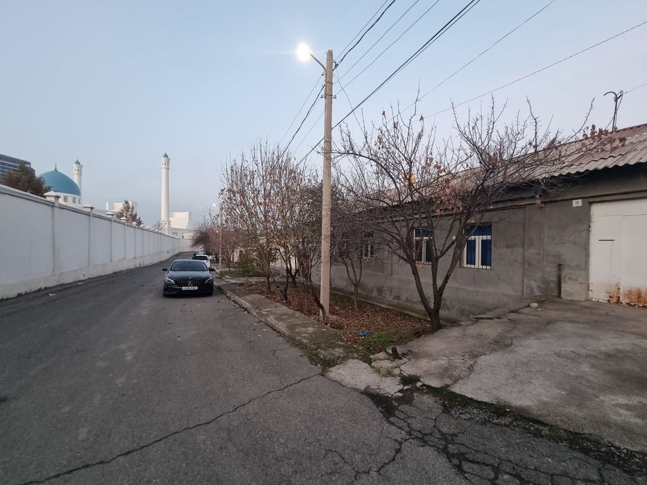 Minor maschid yonida uchastka sotiladi