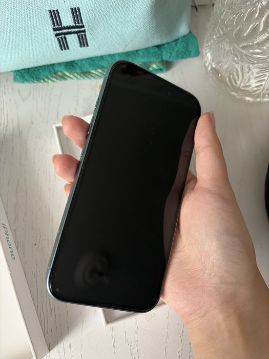 продаю iPhone 16 , 256гб