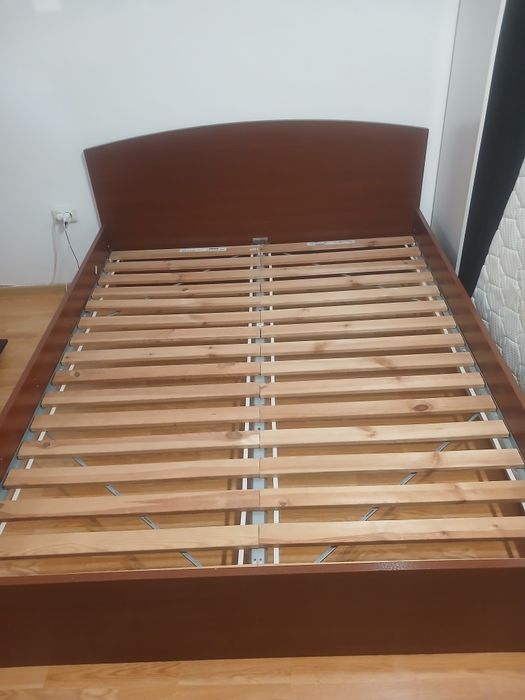 Pat matrimonial, 1,60× 2,00 ,impecabil made în Polonia