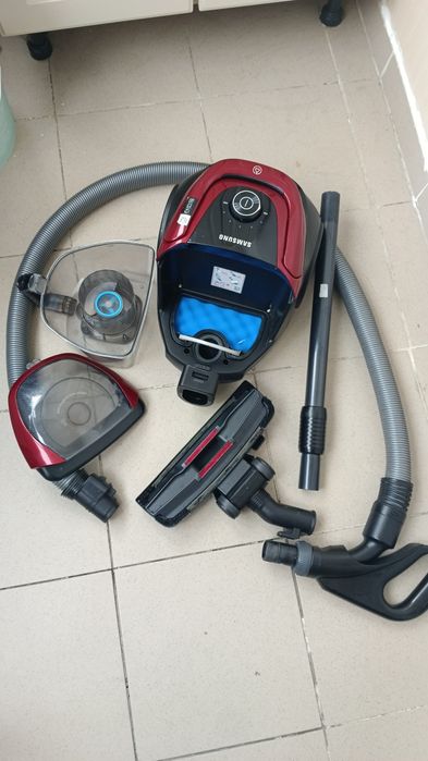 Пылесос  Samsung VC18M3120V1/EV