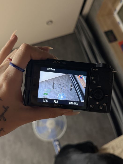 Камера Sony zv-e10