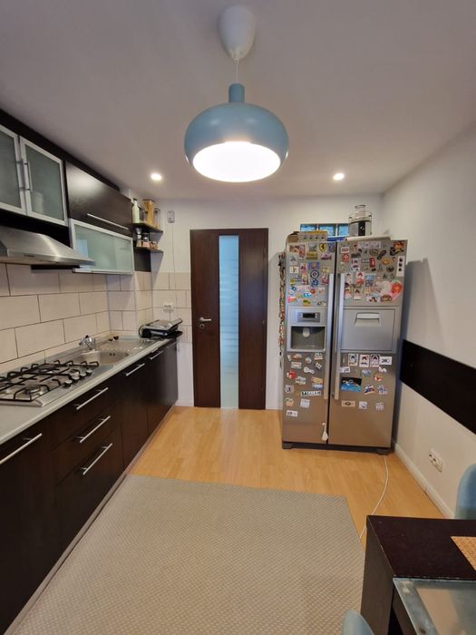 Apartament 3 camere, 2 bai, zona Consul