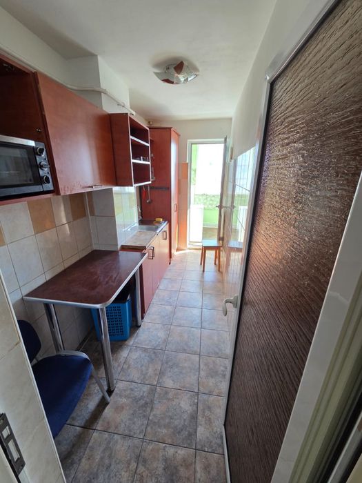 Ocazie! De inchiriat apartament cu două camere Micro 19 la 270 euro.