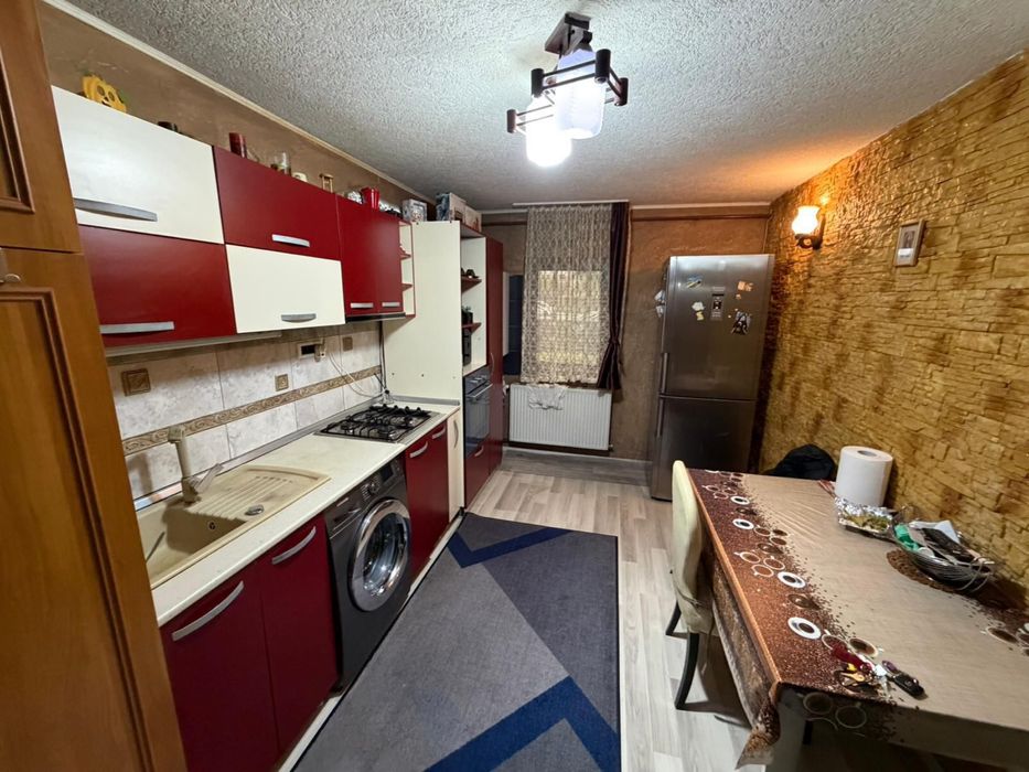 Apartament 3 camere, 2 băi – Tractorul, Brașov | Parter | Grădină | Propietar