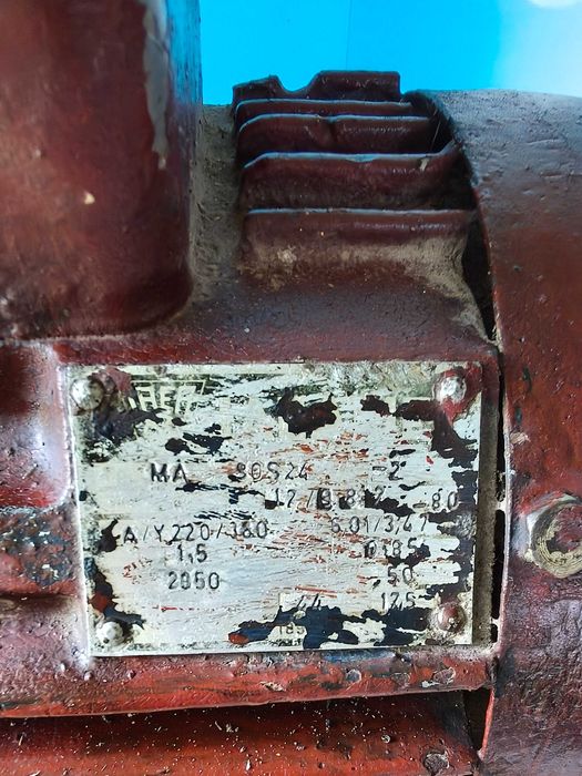 Vând două motoare electrice