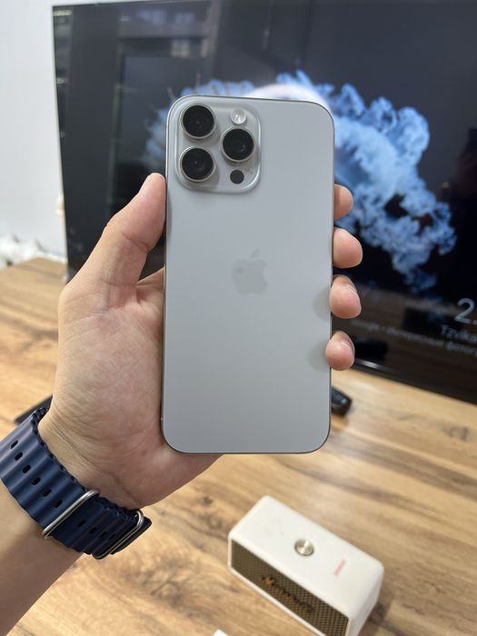 Телефон iPhone 16 Pro Max