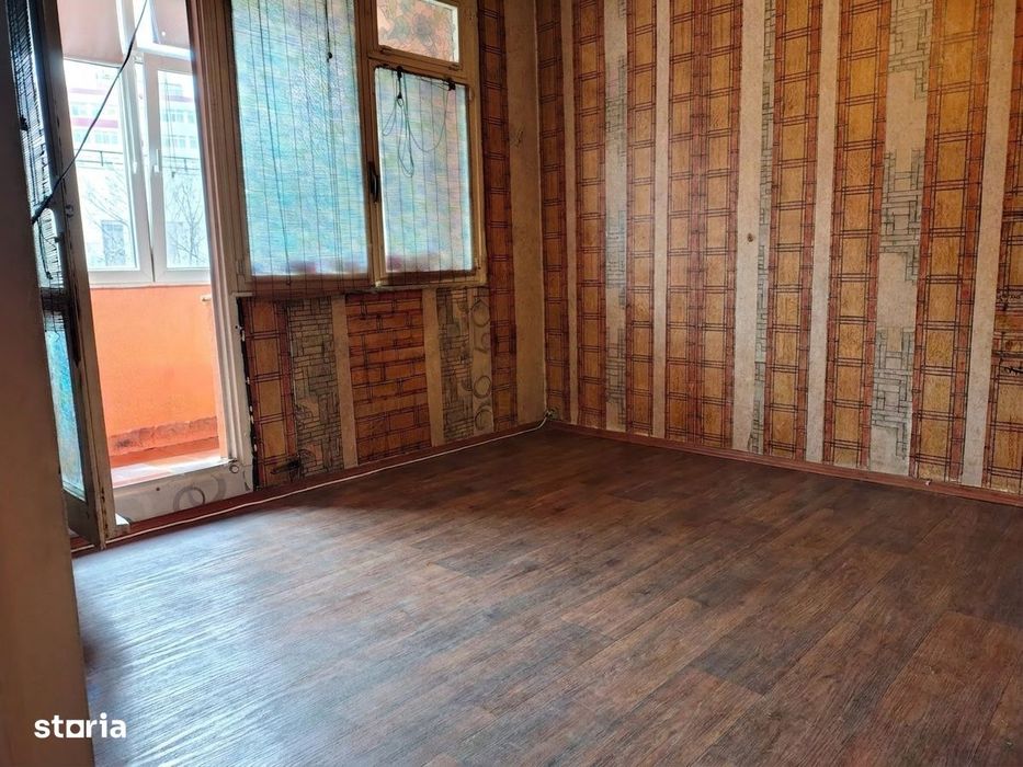 Vanzare 3 camere   Zona Giurgului  Strada Spinis Decomandat