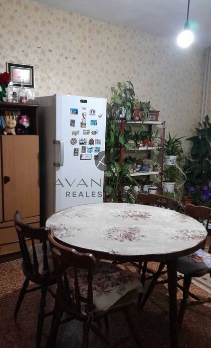 Продава се Тристаен апартамент в Пловдив, Тракия - 86 кв.м за 1512 €/кв.м - Снимка #2