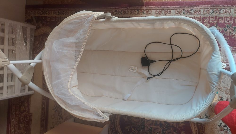 Калыбель, манеж,стол для кормления