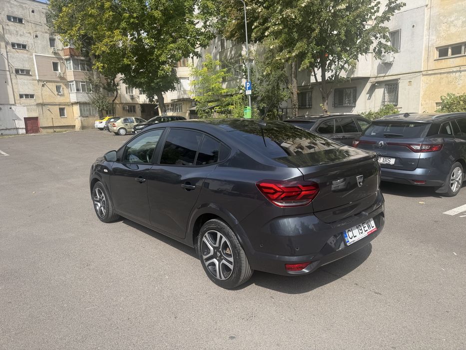 Vând dacia Logan