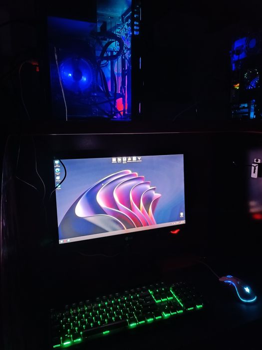 kompyuter sotiladi 2ta bor