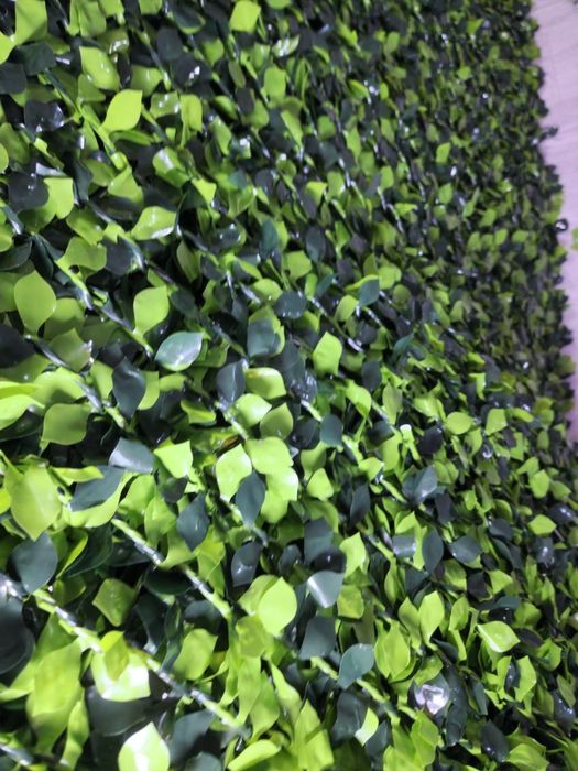 Sun'iy gazon, Dekorativ sun'iy gullar, panjara va tosiqlar uchun gull