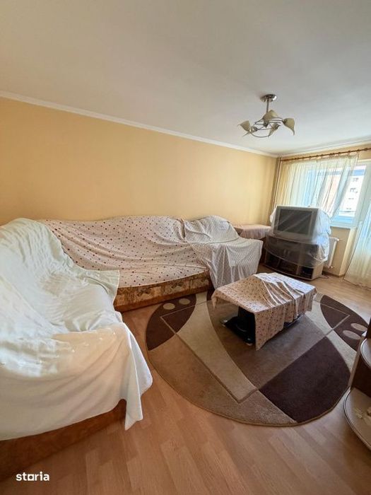 Apartament 4 camere. etj 2,  Radauti