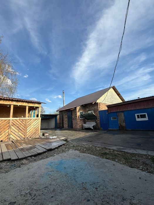 Продам дом в районе меновного