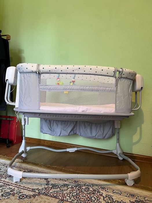 Шезлонг детский новый