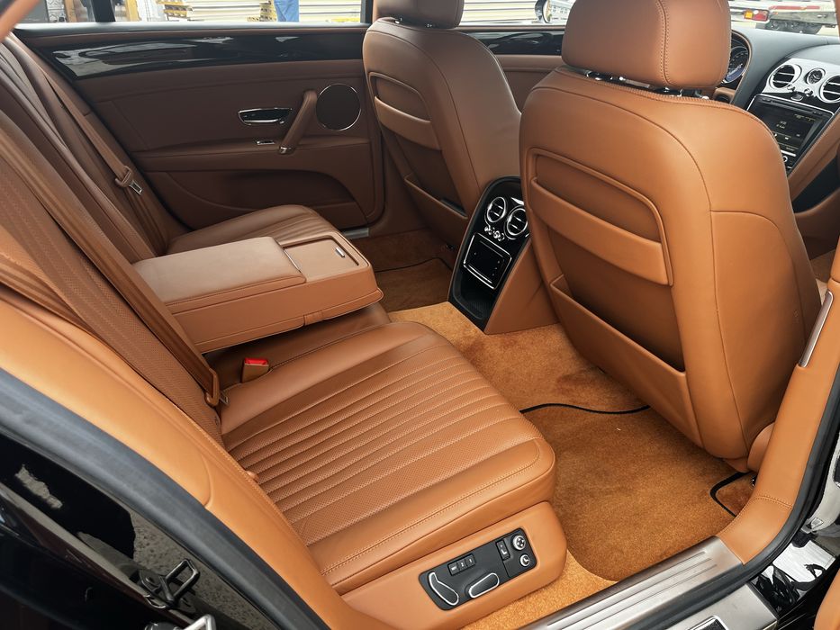 Bentley Flying Spur V8 S , 530 cp , 2018 , 52000 km , ca nou