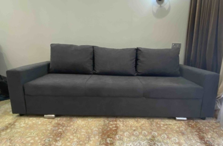 Продается диван новый